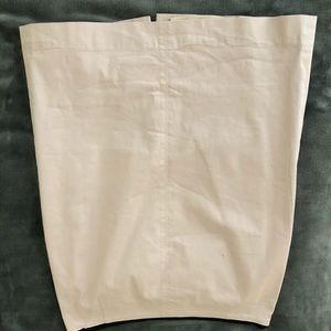 Hugo Boss pink skirt with black leather waitlst